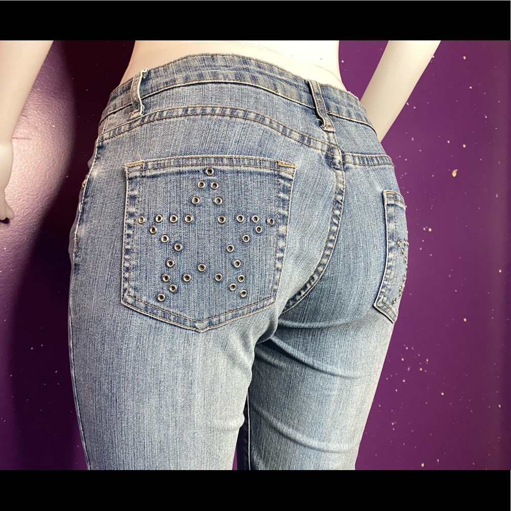 Bubblegum Star Booty mid/low rise stretch flare jeans with extra length size 7